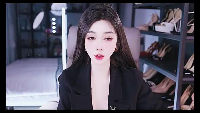 kelariy online show from October 17, 2025, 1:57 pm