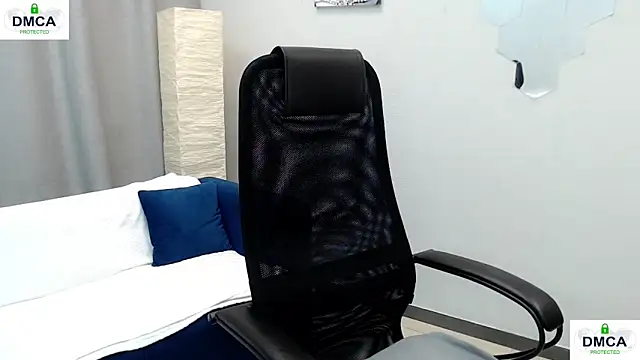 Snapshot of Pion_01 chatting on October 17, 2025, 8:17 am Pion 01 online show from October 17, 2025, 8:17 am