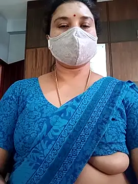 Snapshot of Tamil_Sivani chatting on February 13, 2026, 6:57 am Tamil Sivani online show from February 13, 2026, 6:57 am