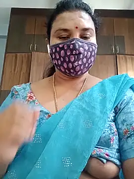 Snapshot of Tamil_Sivani chatting on February 9, 2026, 7:39 am Tamil Sivani online show from February 9, 2026, 7:39 am