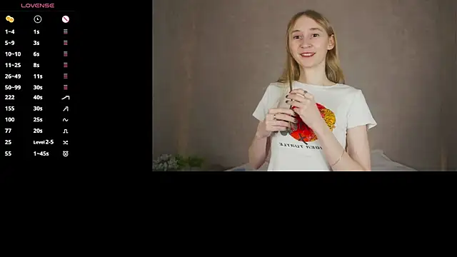 BeatrixHiett online show from September 20, 2025, 4:17 am