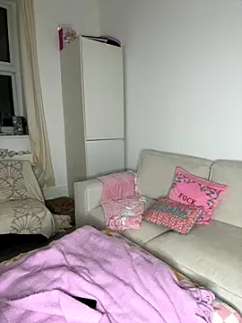 AlitaNova online show from December 1, 2025, 8:53 pm