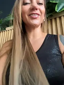Ninabigtitied online show from July 15, 2026, 10:17 pm
