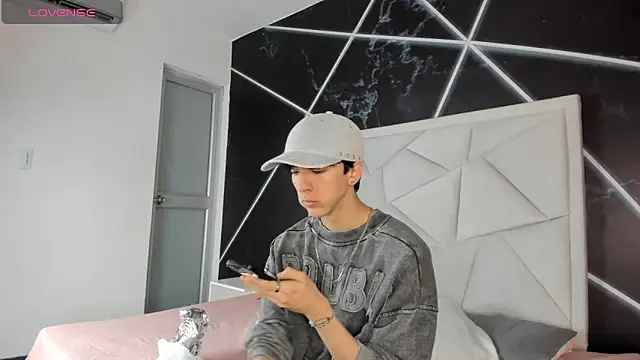 Snapshot of AerumChae chatting on May 19, 2026, 12:01 pm AerumChae online show from May 19, 2026, 12:01 pm