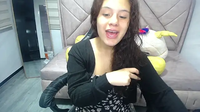 Snapshot of Velvet_Moon_V chatting on September 25, 2025, 1:06 pm Velvet Moon V online show from September 25, 2025, 1:06 pm