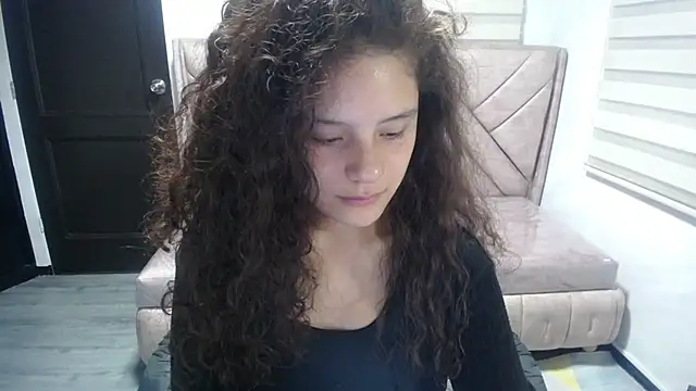 Snapshot of Velvet_Moon_V chatting on October 14, 2025, 1:12 pm Velvet Moon V online show from October 14, 2025, 1:12 pm