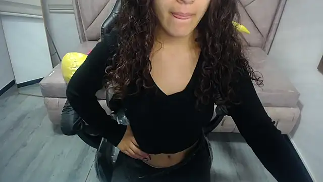 Snapshot of Velvet_Moon_V chatting on September 11, 2025, 1:11 pm Velvet Moon V online show from September 11, 2025, 1:11 pm