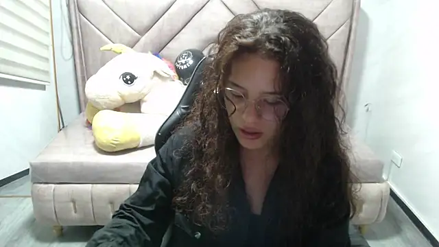 Snapshot of Velvet_Moon_V chatting on October 30, 2025, 1:31 pm Velvet Moon V online show from October 30, 2025, 1:31 pm