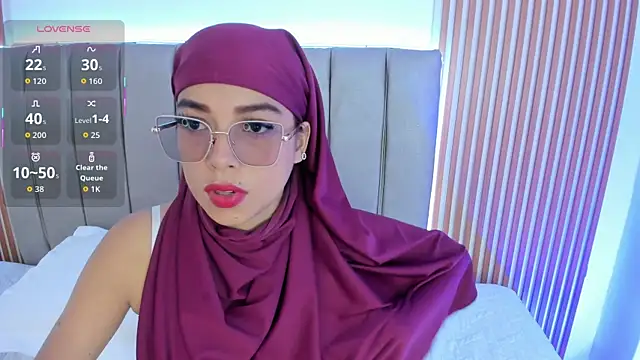 naishaa  online show from October 24, 2025, 6:40 pm