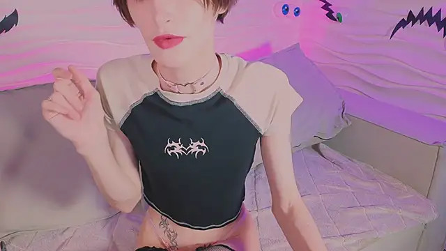 Snapshot of madi_snow chatting on October 29, 2025, 5:28 am madi snow online show from October 29, 2025, 5:28 am