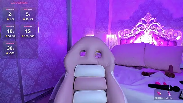 Lhea Foxx online show from October 5, 2025, 11:45 am