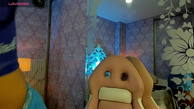 Lhea Foxx online show from October 24, 2025, 2:43 am