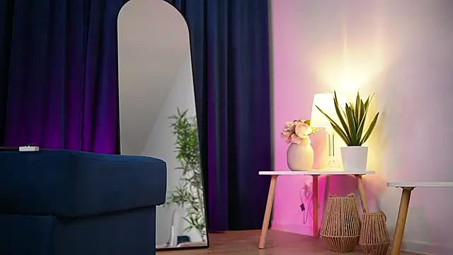 Snapshot of _ChloeLee_ chatting on October 13, 2025, 6:26 am ChloeLee online show from October 13, 2025, 6:26 am