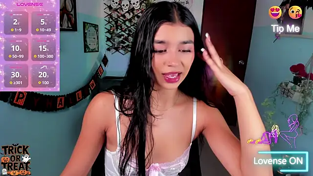 Snapshot of Elsa_Pataky chatting on October 30, 2025, 2:25 pm Elsa Pataky online show from October 30, 2025, 2:25 pm