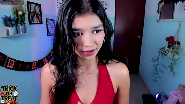 Snapshot of Elsa_Pataky chatting on October 24, 2025, 2:16 pm Elsa Pataky online show from October 24, 2025, 2:16 pm