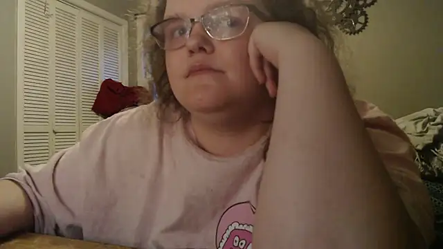 Snapshot of TheMistyPrice chatting on November 24, 2025, 12:38 pm TheMistyPrice online show from November 24, 2025, 12:38 pm