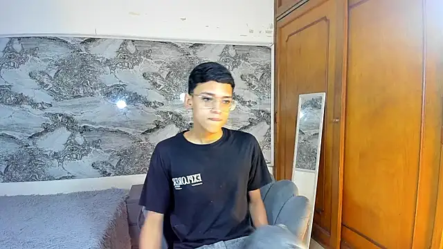 Snapshot of BILLY_JAMEES chatting on January 17, 2026, 12:31 pm BILLY JAMEES online show from January 17, 2026, 12:31 pm