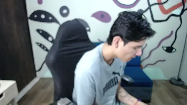 Snapshot of Luca_vega chatting on October 22, 2025, 1:10 pm Luca vega online show from October 22, 2025, 1:10 pm