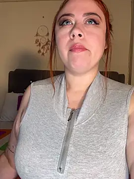 Snapshot of maddy_Bloomm chatting on February 12, 2026, 4:51 pm maddy Bloomm online show from February 12, 2026, 4:51 pm