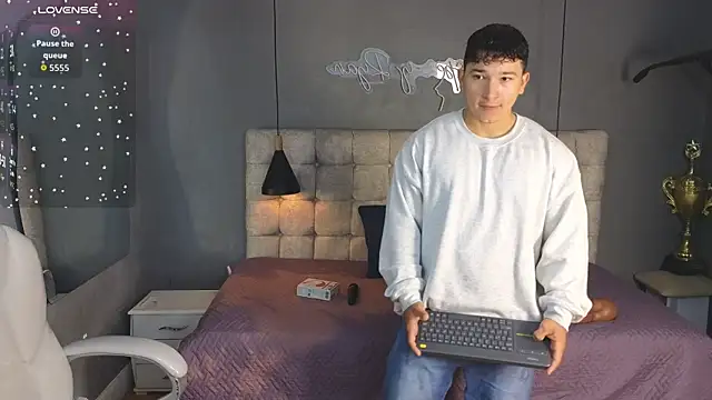 Horny nick18 online show from October 29, 2025, 10:14 am