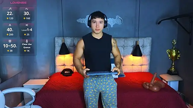 Horny nick18 online show from October 16, 2025, 2:03 pm