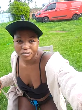 SweetHoney21  online show from December 18, 2025, 5:34 am