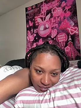 PrettyBabriexox online show from March 31, 2026, 12:51 pm