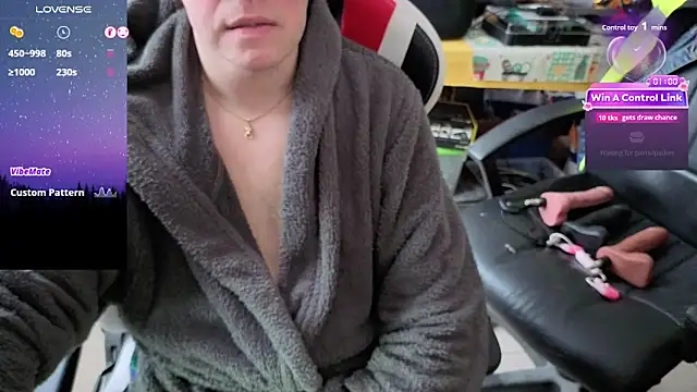 Snapshot of Naughty_toysboy chatting on February 22, 2026, 12:40 pm Naughty toysboy online show from February 22, 2026, 12:40 pm