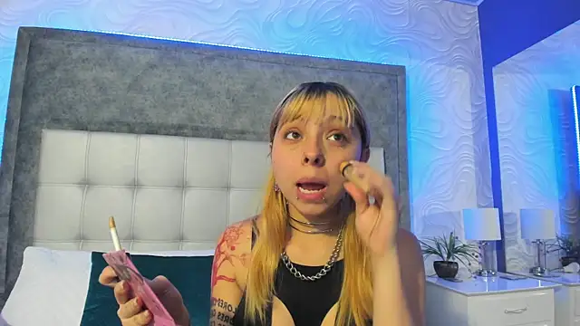 Snapshot of its_bibi chatting on September 24, 2025, 8:04 pm its bibi online show from September 24, 2025, 8:04 pm