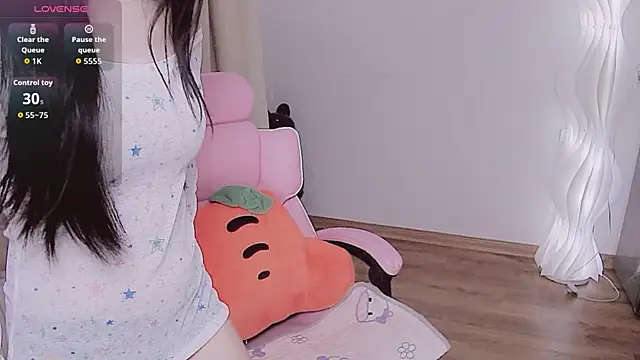 Miu-999 online show from November 25, 2025, 2:12 am