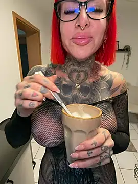 CatCoxx online show from May 17, 2026, 5:29 am