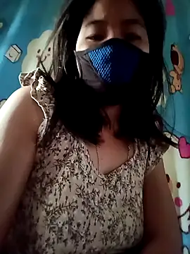 Snapshot of babyjunee12 chatting on February 23, 2026, 2:02 am babyjunee12 online show from February 23, 2026, 2:02 am