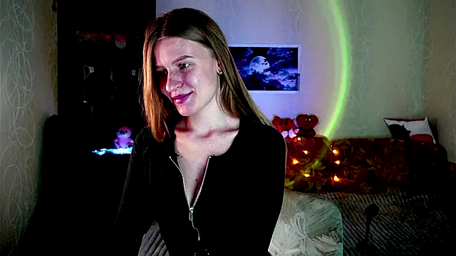 Snapshot of Luntryy chatting on December 1, 2025, 9:21 am Luntryy online show from December 1, 2025, 9:21 am