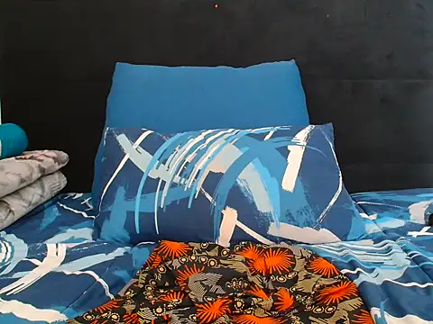 CreamySexyPussy online show from October 14, 2025, 5:35 pm