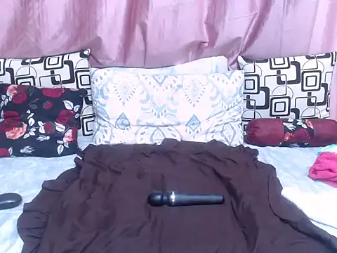 HoneyDripz 94 online show from October 21, 2025, 11:53 am