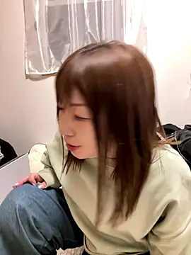 Snapshot of h415a812 chatting on December 18, 2025, 2:10 pm h415a812 online show from December 18, 2025, 2:10 pm