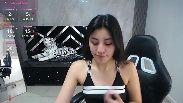 Snapshot of Zoe_Blaze_A chatting on September 9, 2025, 1:09 pm Zoe Blaze A online show from September 9, 2025, 1:09 pm