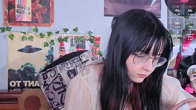 BereniceBattersby online show from November 18, 2025, 9:23 am