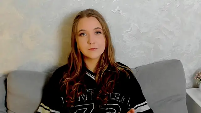 EiraWise online show from December 3, 2025, 9:47 pm