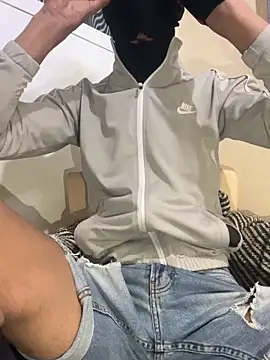 Yasar-Xxxl online show from February 6, 2026, 1:51 pm