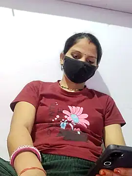 poojam93 online show from October 27, 2025, 2:18 pm