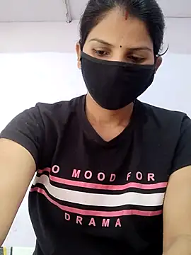 poojam93 online show from November 19, 2025, 2:55 am