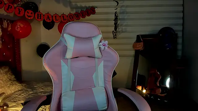 Jade rey  online show from October 23, 2025, 1:48 am