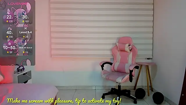 Jade rey  online show from November 12, 2025, 2:15 am