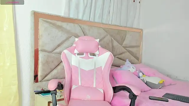 Snapshot of kendal_hot01 chatting on October 6, 2025, 9:15 pm kendal hot01 online show from October 6, 2025, 9:15 pm