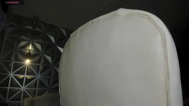 Snapshot of hellen_tease chatting on February 21, 2026, 7:05 pm hellen tease online show from February 21, 2026, 7:05 pm