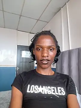 Snapshot of Trans_fairy chatting on February 12, 2026, 1:33 pm Trans fairy online show from February 12, 2026, 1:33 pm