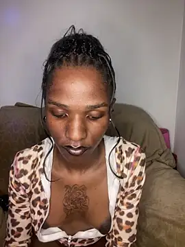 Snapshot of Trans_fairy chatting on February 6, 2026, 10:39 pm Trans fairy online show from February 6, 2026, 10:39 pm