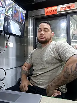 Catire10  online show from December 15, 2025, 2:56 pm