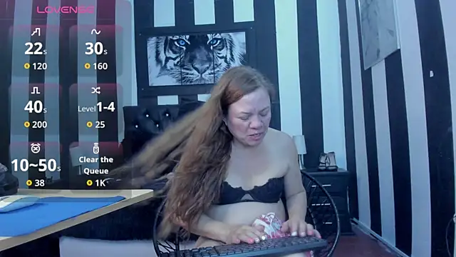 aliceemature4u online show from October 26, 2025, 10:43 pm